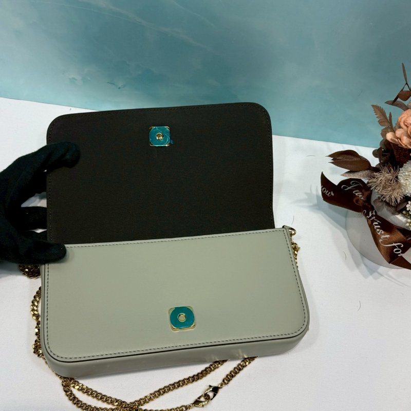 FENDI 全新二合一woc鏈帶包-4