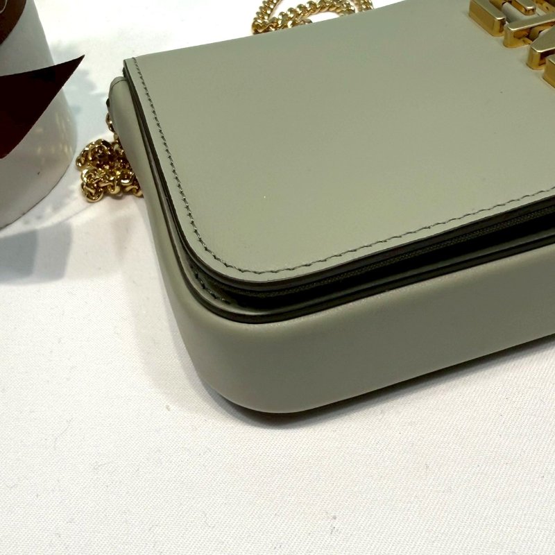 FENDI 全新二合一woc鏈帶包-8