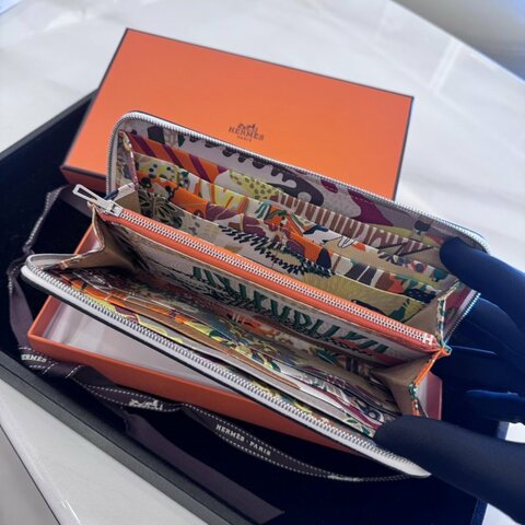 *SHIHNA名牌精品* HERMÈS Silk'In Classique 絲巾拉鍊長夾