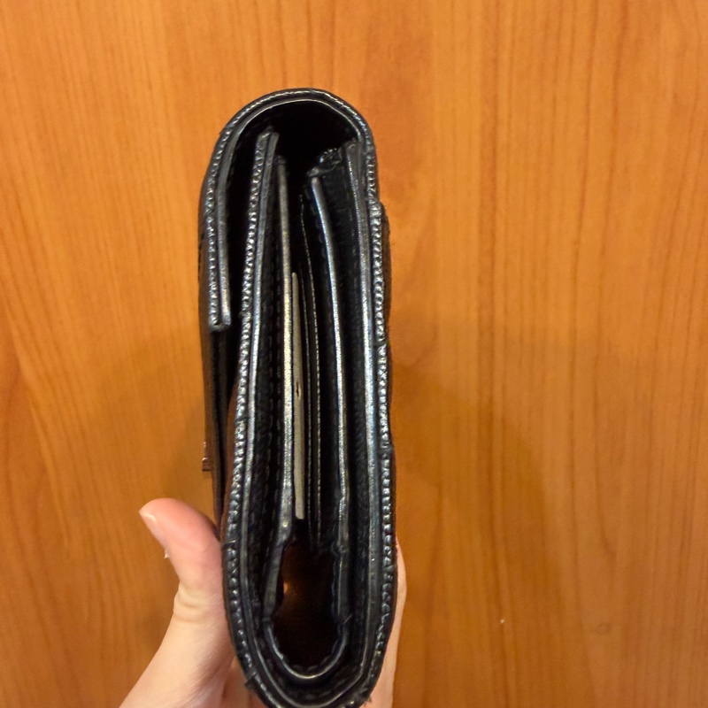 YSL 黑魚子醬牛皮銀釦三折短夾-2