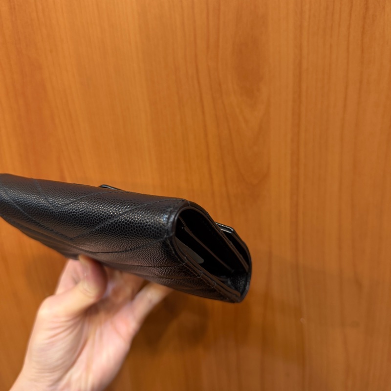 YSL 黑魚子醬牛皮銀釦三折短夾-8