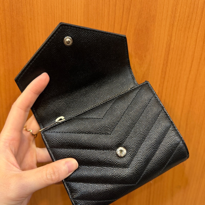 YSL 黑魚子醬牛皮銀釦三折短夾-10