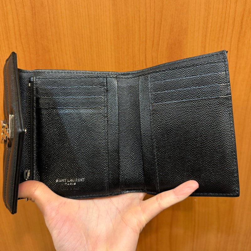 YSL 黑魚子醬牛皮銀釦三折短夾-11