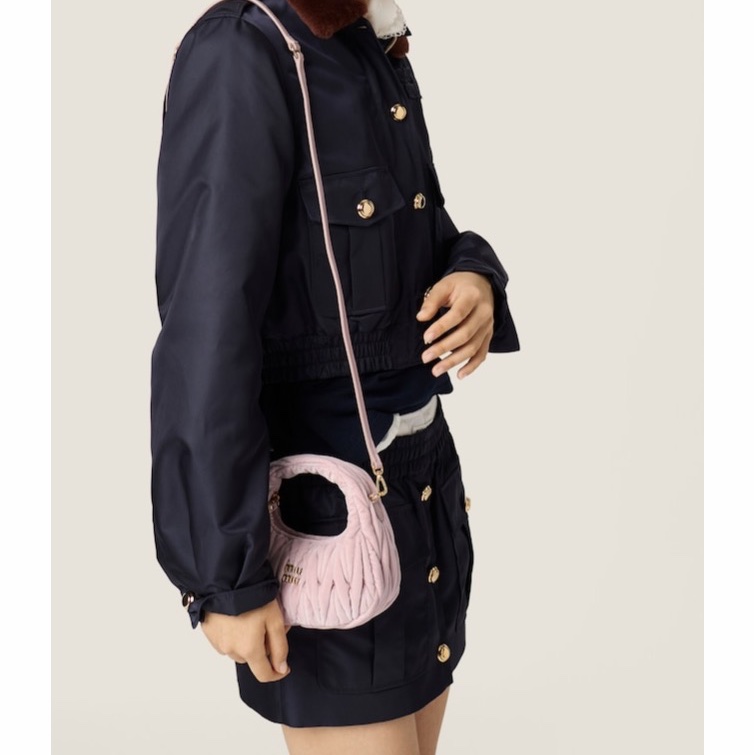 Miu Miu 女士 Wander絎縫天鵝絨迷你包均碼碼MINI、17.5cm*5.5cm*14cm-5