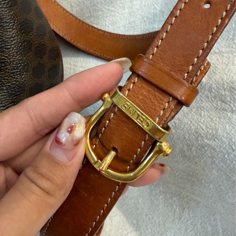 Celine經典水桶包-16