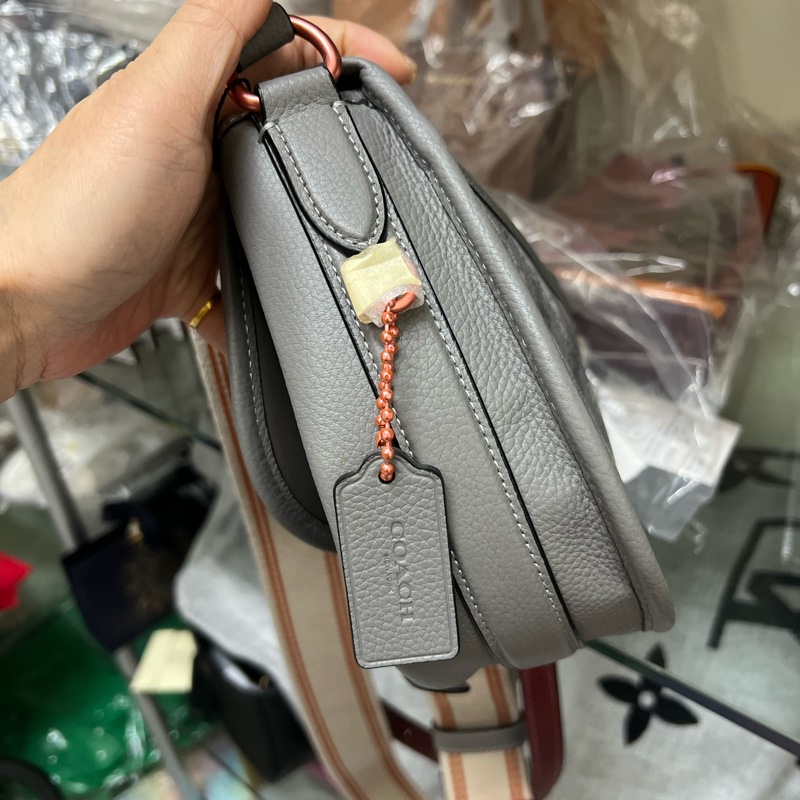 coach馬鞍包男包（女生也可以背喔）-2