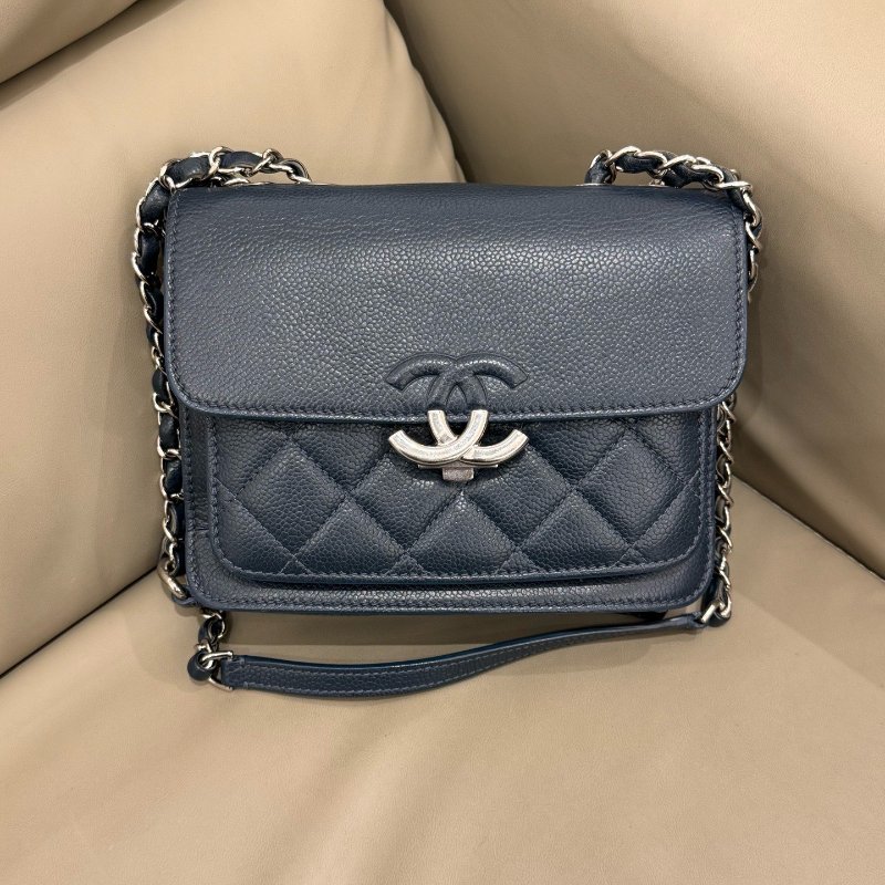 近新品 香奈兒/Chanel  古巴繫列郵差包 藏藍色牛皮銀色雙C扣 鏈條包-0