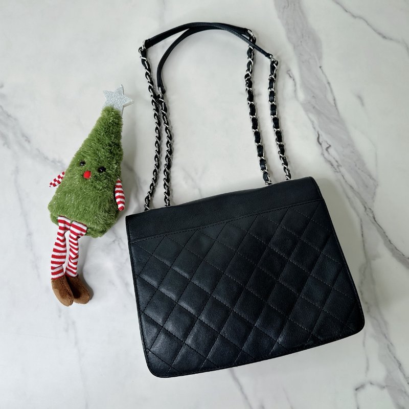 CHANEL 古巴黑牛銀扣鏈條包-1