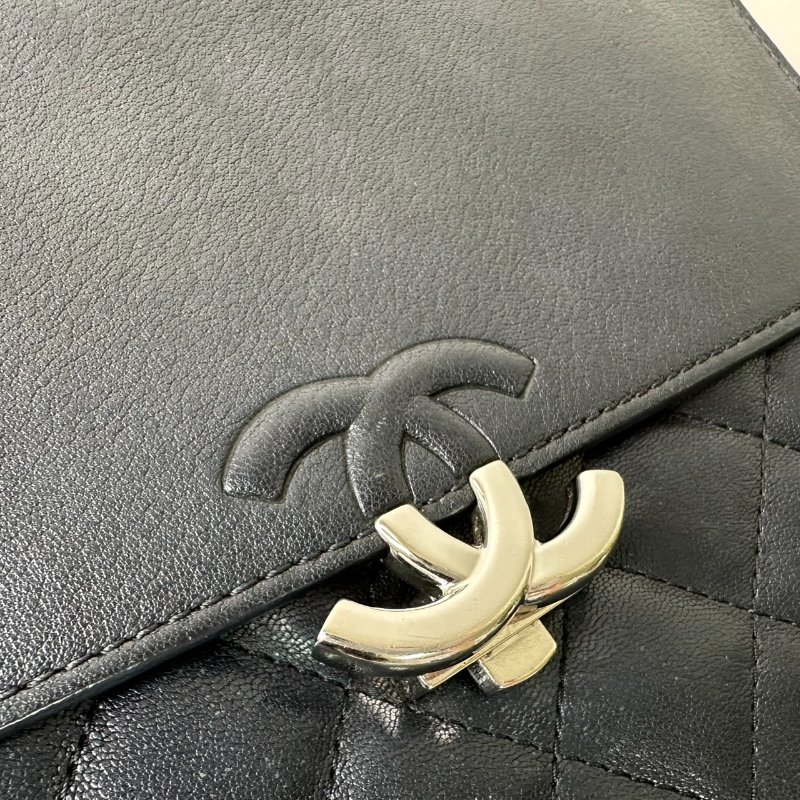 CHANEL 古巴黑牛銀扣鏈條包-4