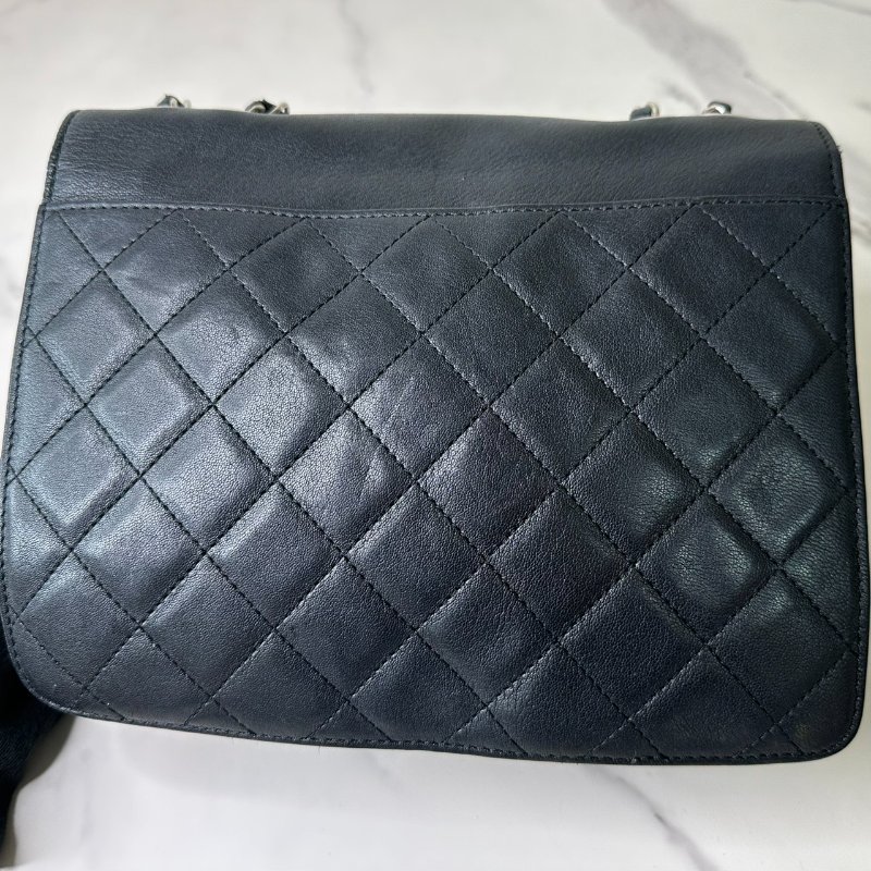 CHANEL 古巴黑牛銀扣鏈條包-5