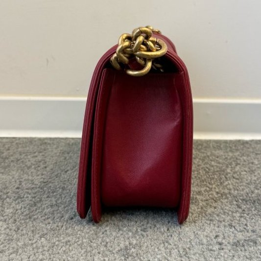 近新品 香奈兒/Chanel 紅色Leboy中號羊皮 經典菱格紋設計 金扣鏈條-2