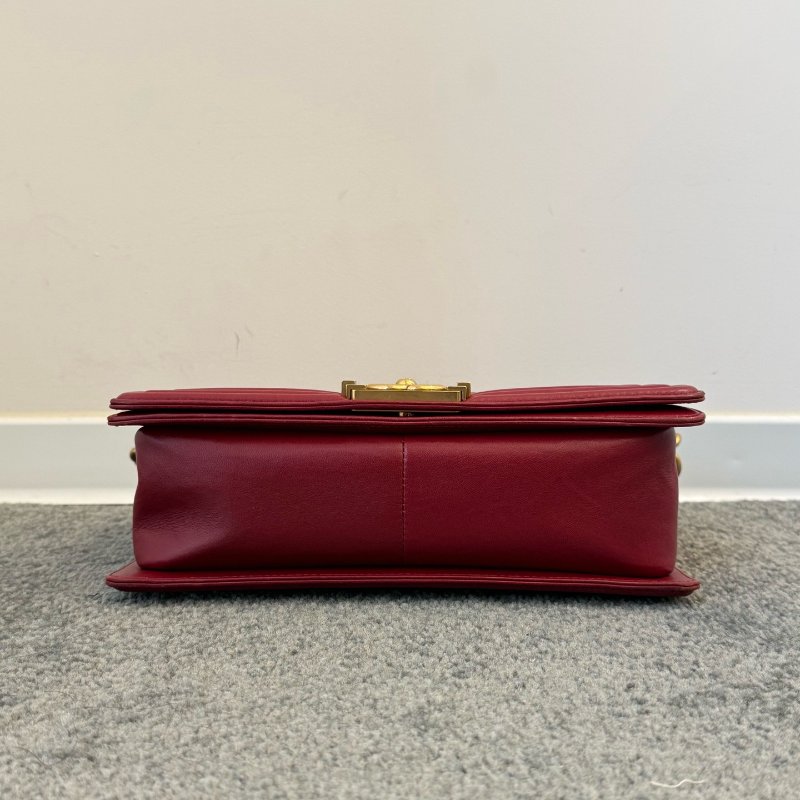 近新品 香奈兒/Chanel 紅色Leboy中號羊皮 經典菱格紋設計 金扣鏈條-7
