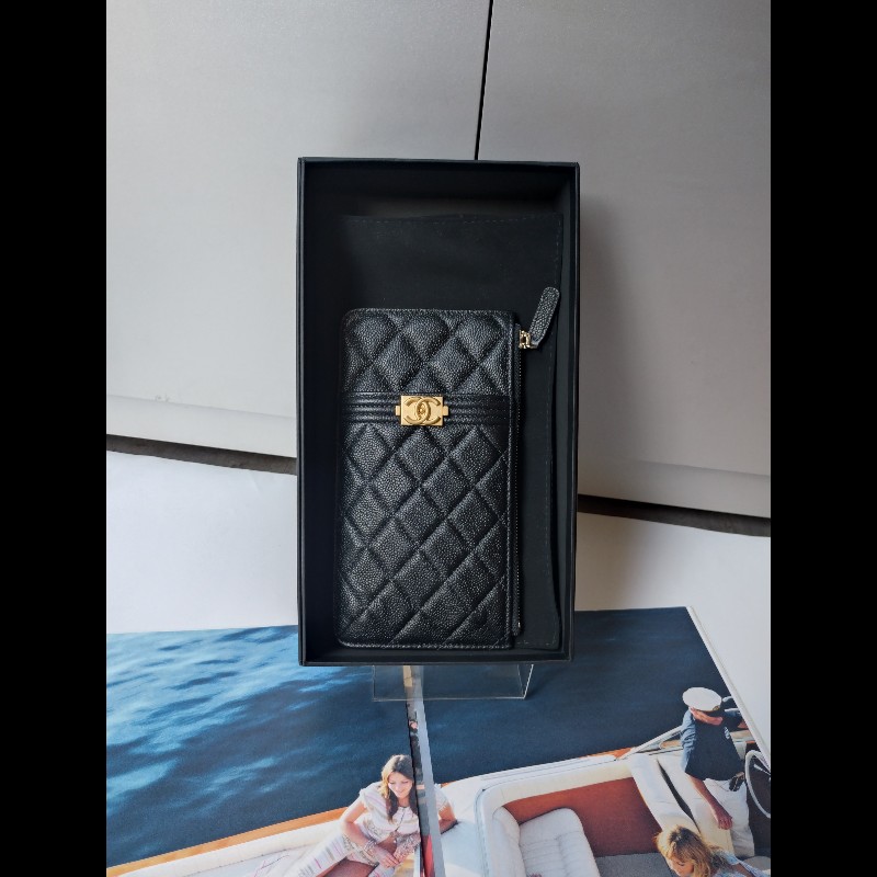 Chanel 黑荔枝皮Boy 系列扁長夾-0