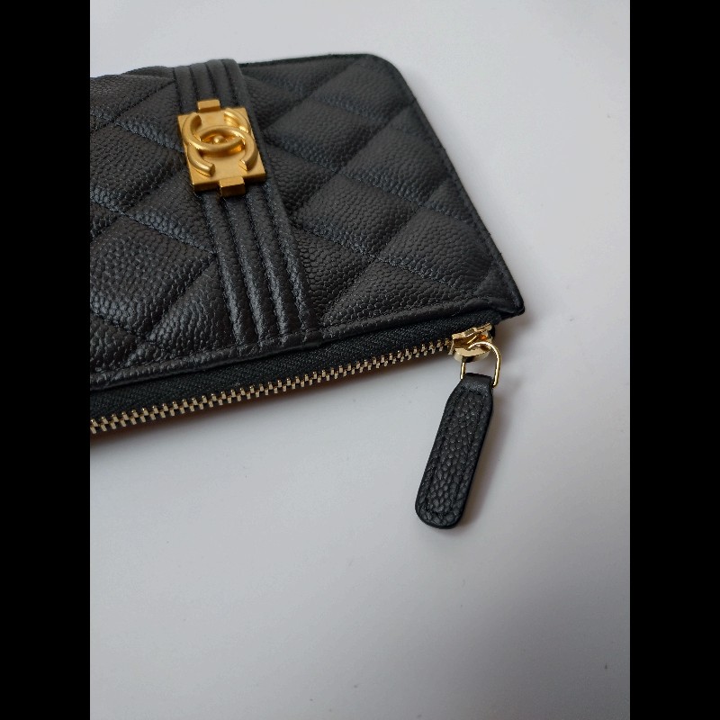 Chanel 黑荔枝皮Boy 系列扁長夾-12