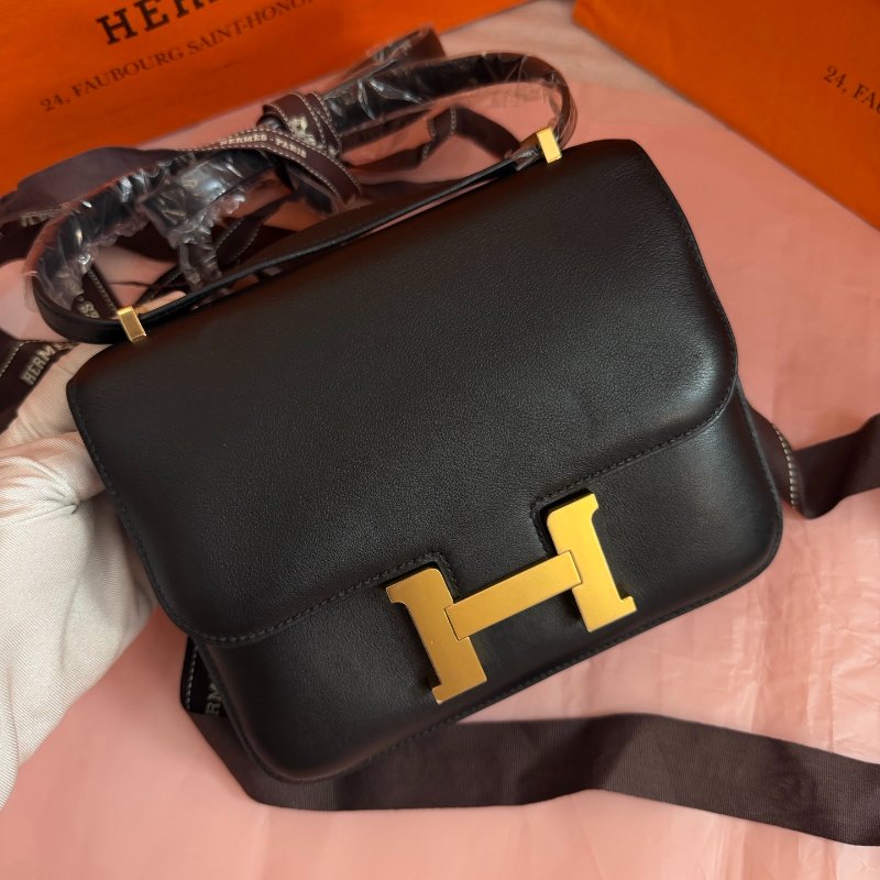 近新品 Hermes愛馬仕 Constance康康19 黑金Tad皮 框N刻-5