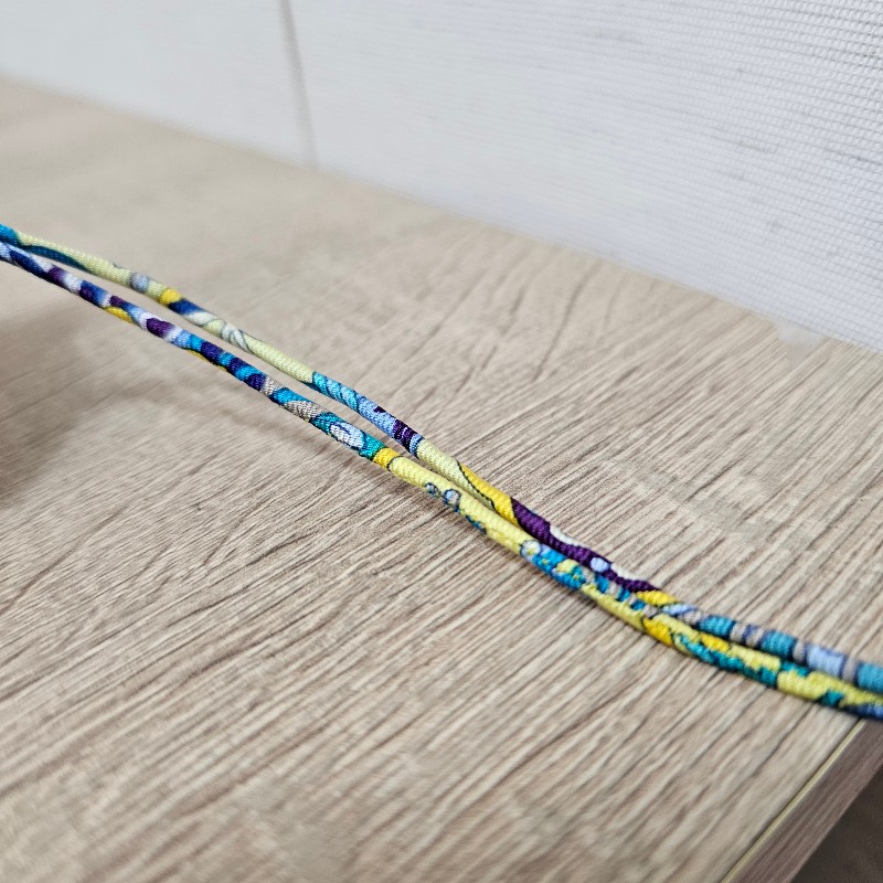 [絕版品愛馬仕神秘工坊好物🫶]  Hermes白深藍雙面海豚皮吊飾-7