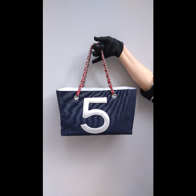Chanel 銀鍊藍布銀白雙C5號托特包-1