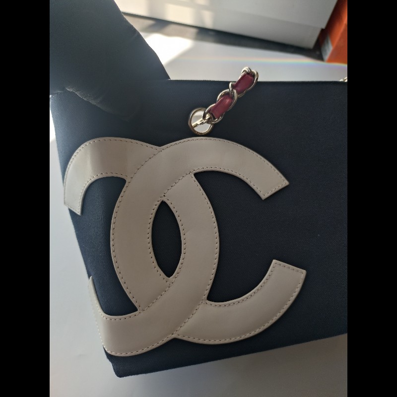 Chanel 銀鍊藍布銀白雙C5號托特包-4