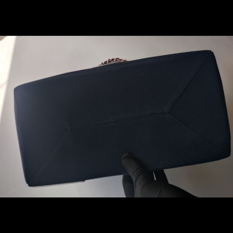 Chanel 銀鍊藍布銀白雙C5號托特包-8