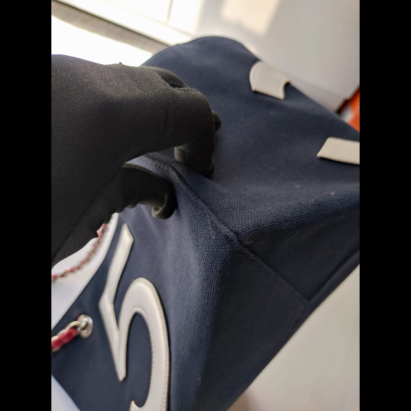 Chanel 銀鍊藍布銀白雙C5號托特包-14