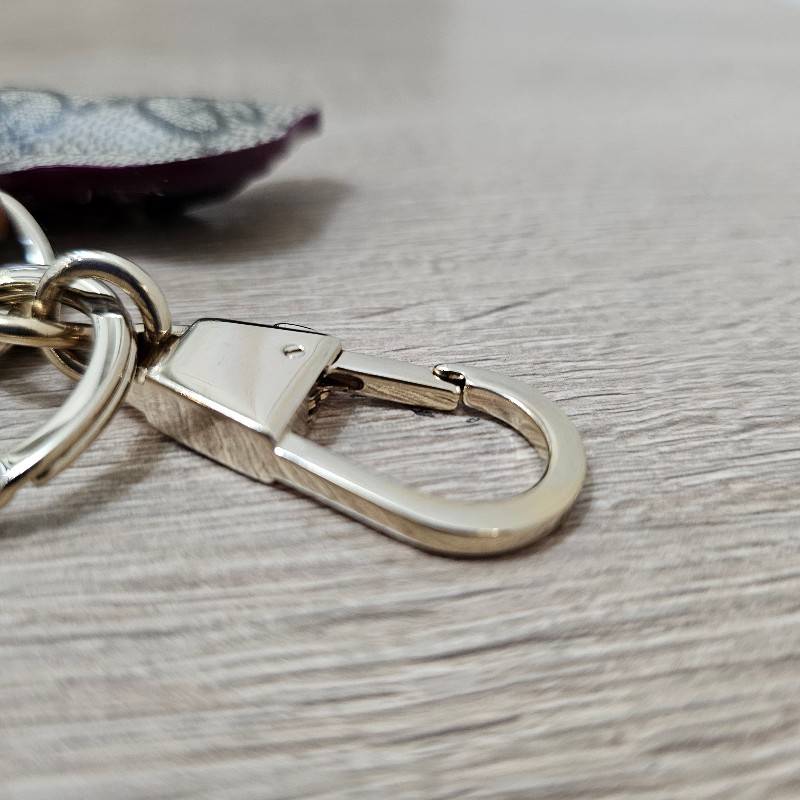 [狗奴必備🤣] Gucci老花棕色深紫皮革小狗吊飾-9