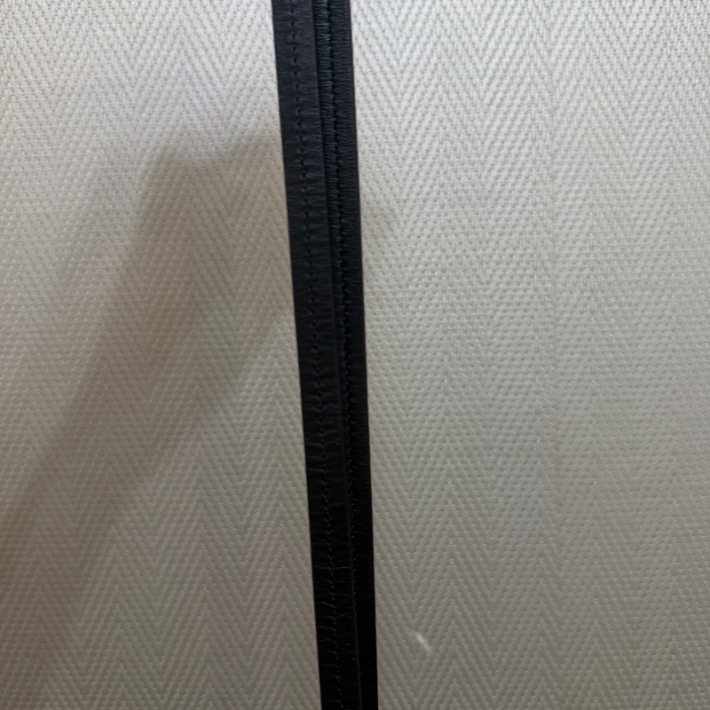 LV 黑灰原花銀釦ㄇ拉短夾（掛繩可拆）-13