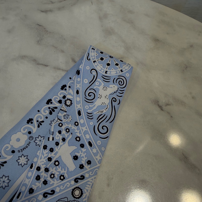 Hemes 淺藍色白馬白鴿藤蔓Twilly-3