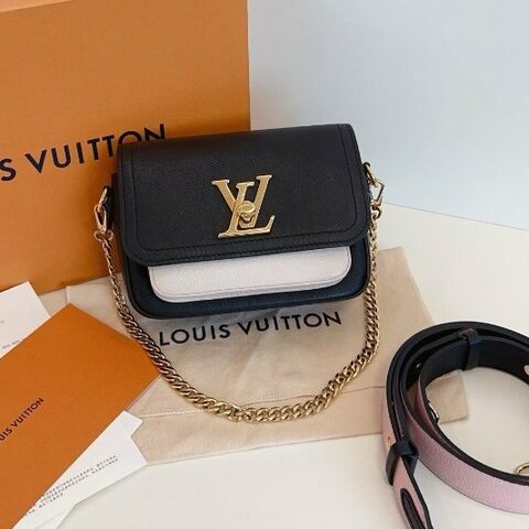 芯片款 路易威登/Louis Vuitton Lockme Tender雙肩帶郵差包 黑白全皮 肩帶內拼櫻花粉