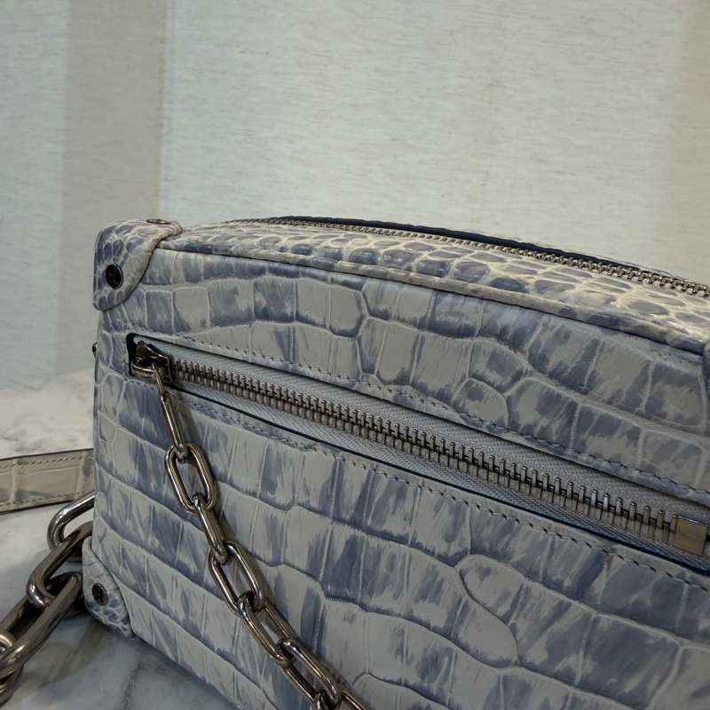 LV 冰川藍白鱷魚皮銀釦mini soft trunk N80066-1