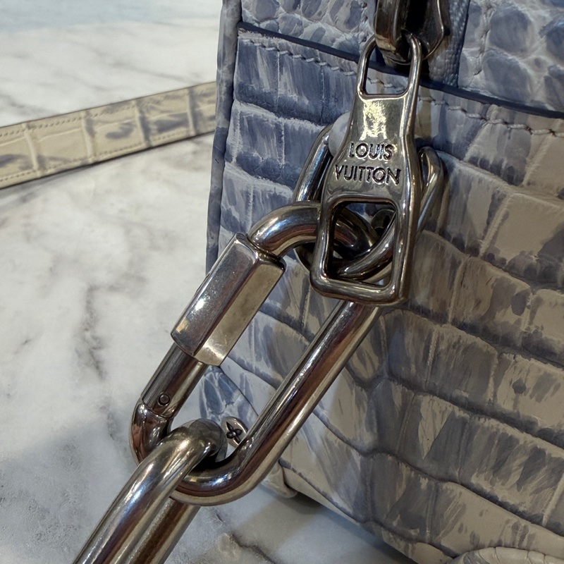 LV 冰川藍白鱷魚皮銀釦mini soft trunk N80066-6