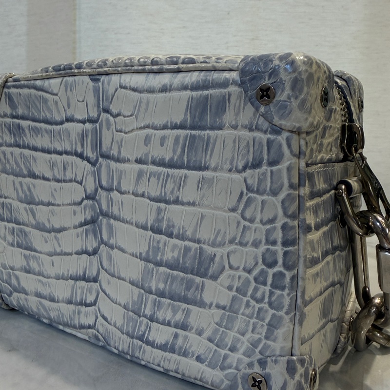 LV 冰川藍白鱷魚皮銀釦mini soft trunk N80066-10