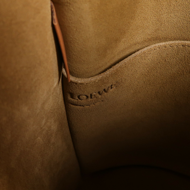 LOEWE 牛皮皮革Gate Anagram Bucket金扣肩背袋-5
