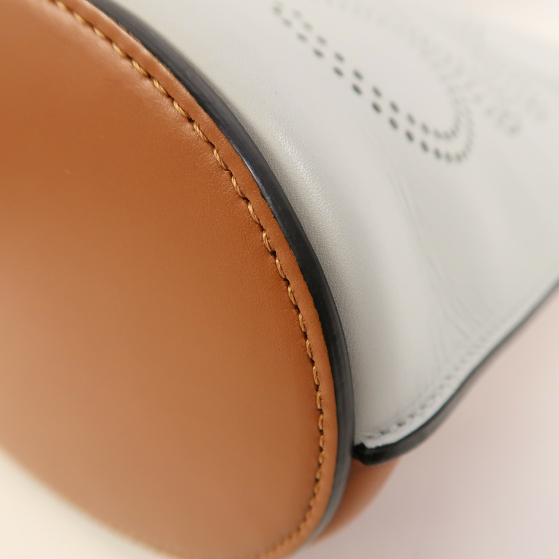 LOEWE 牛皮皮革Gate Anagram Bucket金扣肩背袋-8