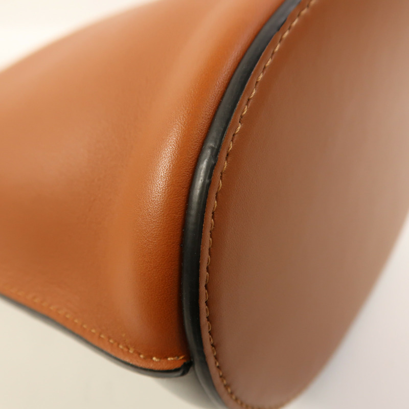 LOEWE 牛皮皮革Gate Anagram Bucket金扣肩背袋-11