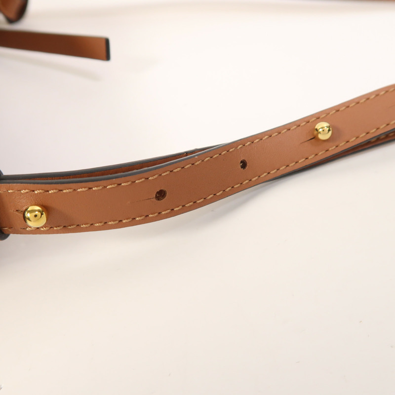 LOEWE 牛皮皮革Gate Anagram Bucket金扣肩背袋-12