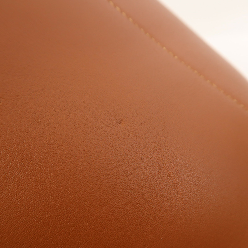 LOEWE 牛皮皮革Gate Anagram Bucket金扣肩背袋-14