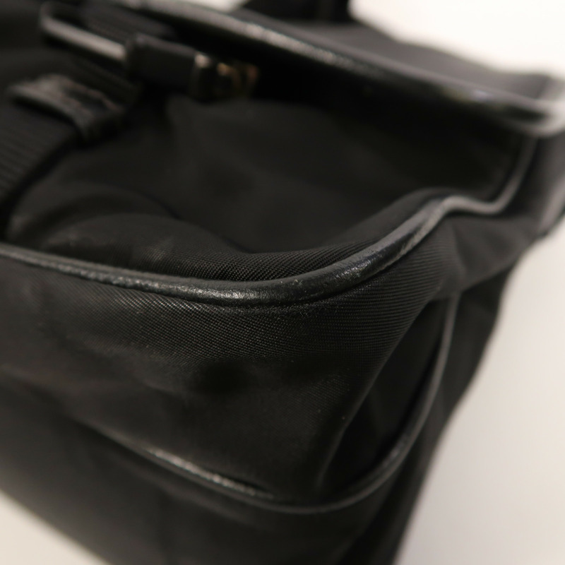 PRADA 尼龍Messenger Bag銀扣肩背袋-9