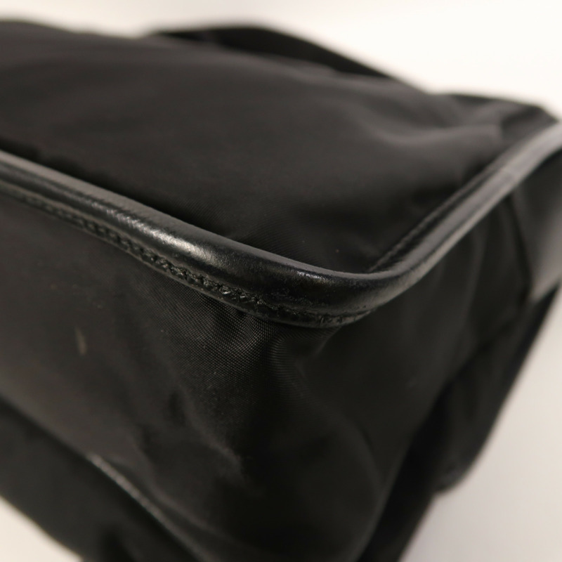 PRADA 尼龍Messenger Bag銀扣肩背袋-11