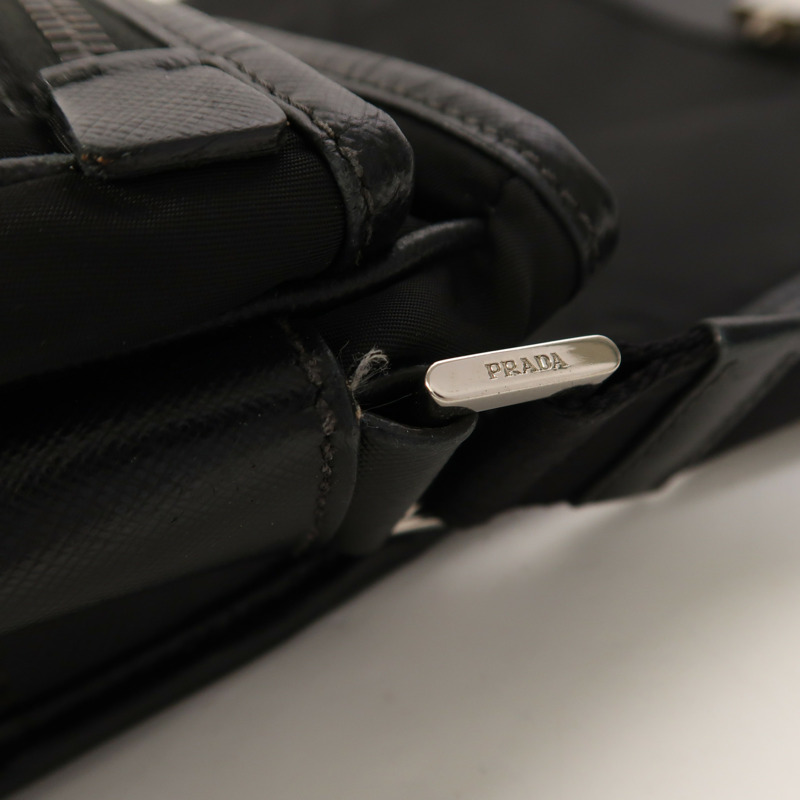 PRADA 尼龍Messenger Bag銀扣肩背袋-13