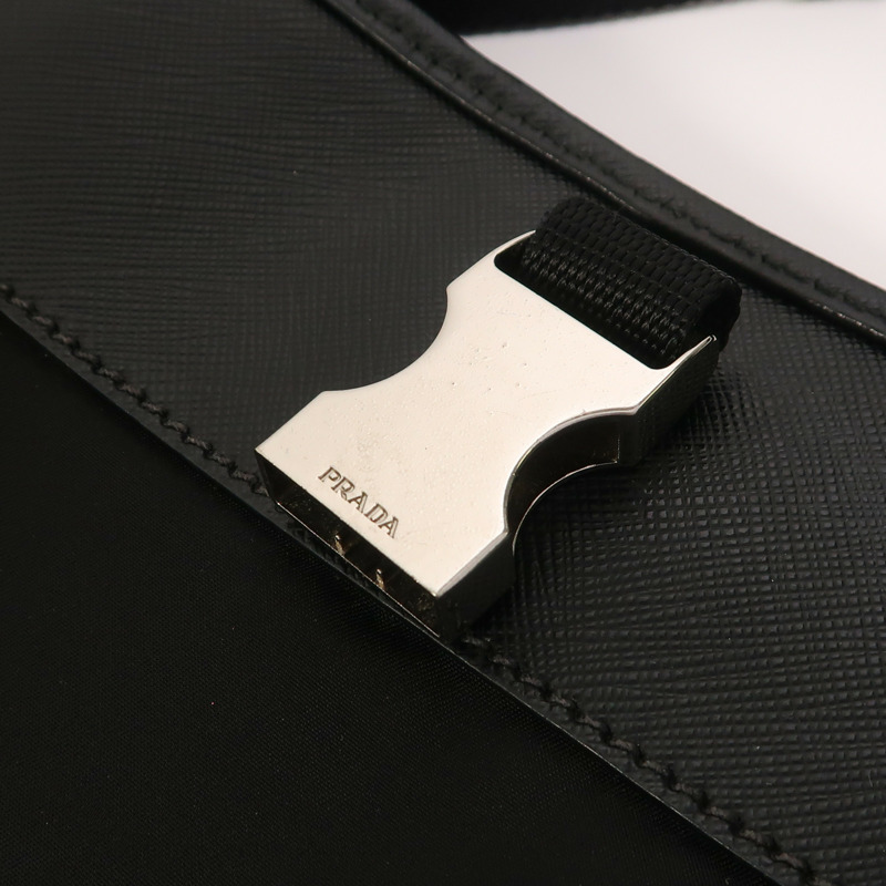 PRADA 尼龍Messenger Bag銀扣肩背袋-15