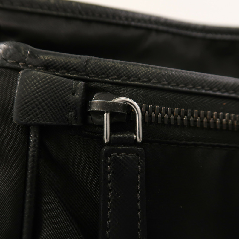 PRADA 尼龍Messenger Bag銀扣肩背袋-21