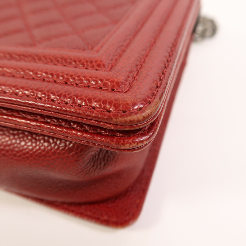 CHANEL 牛皮皮革Boy 28銀扣鏈帶肩背袋-11