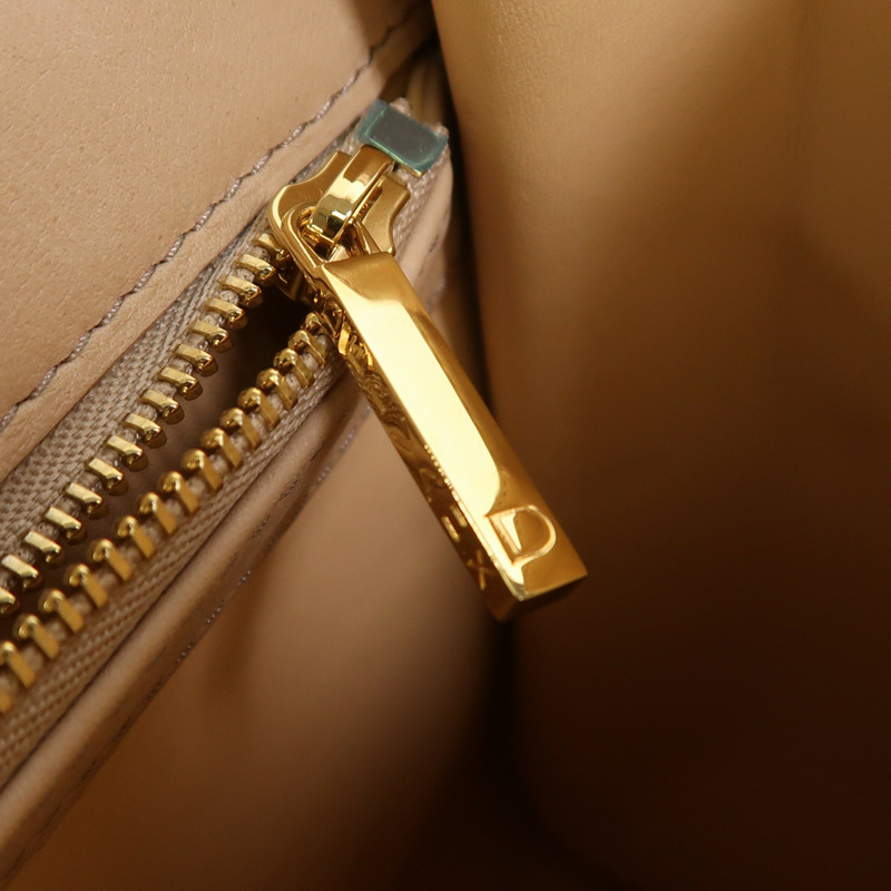 Delvaux 牛皮皮革Tempete MM金扣手挽肩背兩用袋-20