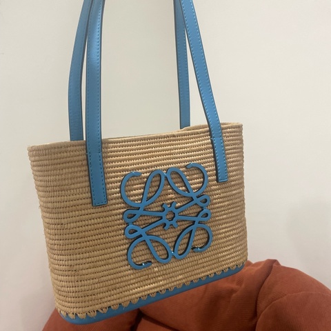 Loewe 編織包 超好看天空藍 數量少