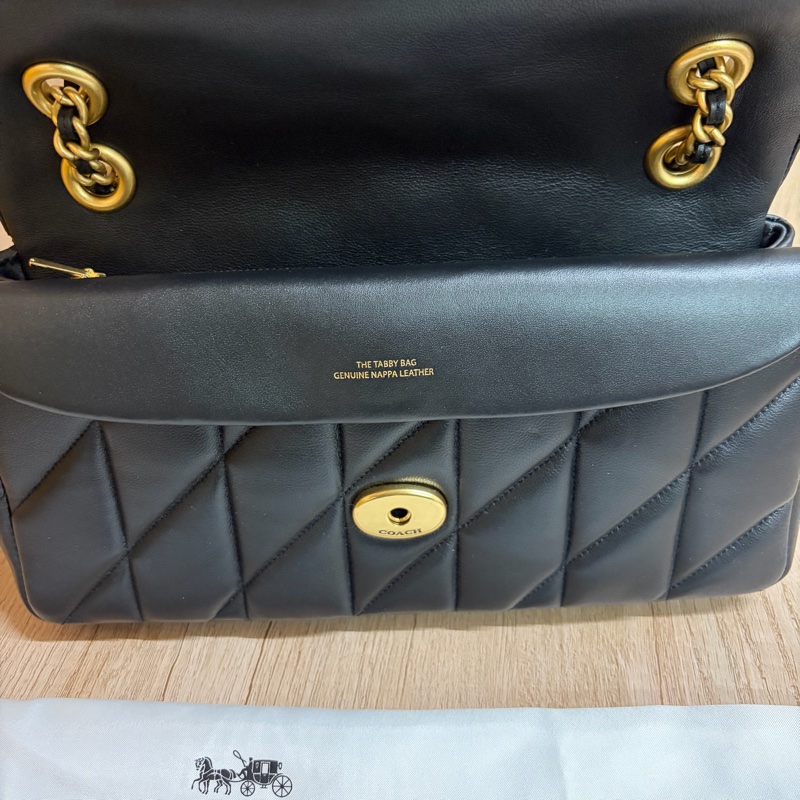 COACH 官方直營 TABBY 26 絎縫單肩手袋 單肩包 肩背包-4