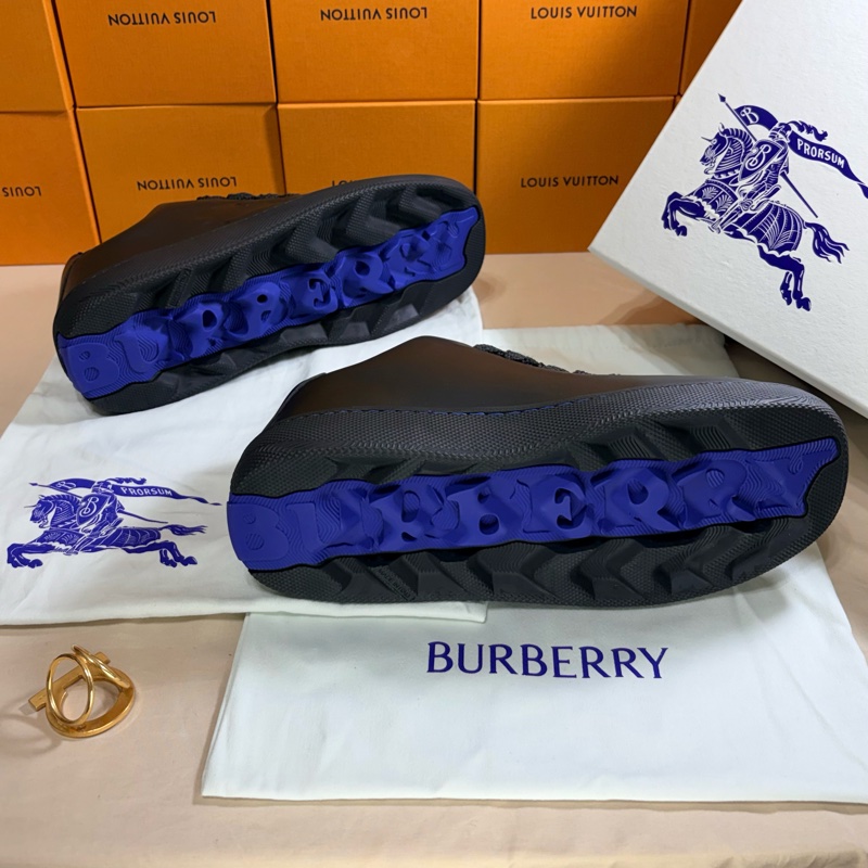 🎁全新未試穿 2024新款盒裝 Burberry 巴寶莉 全黑 戰馬休閒鞋（原價27500）-5