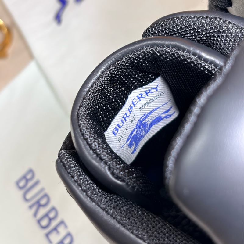 🎁全新未試穿 2024新款盒裝 Burberry 巴寶莉 全黑 戰馬休閒鞋（原價27500）-8