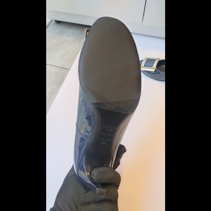 Roger Vivier 藍色漆亮皮方框高跟鞋-17
