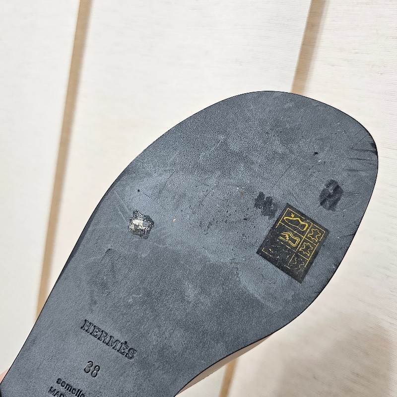 [農曆新年福利🧧] Hermes白牛皮Isle Sandal涼鞋-14