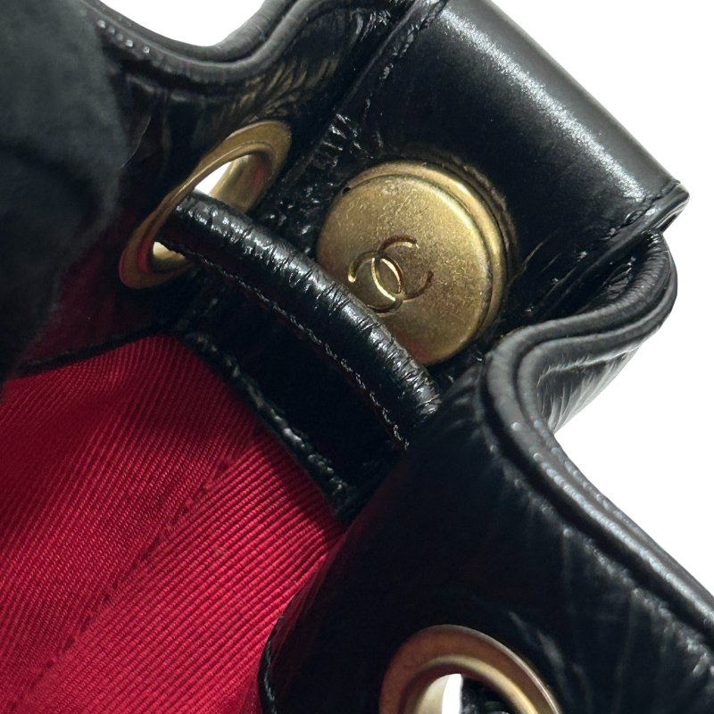 CHANEL 香奈兒 水桶包 側背包 羊皮 黑色 金扣-12